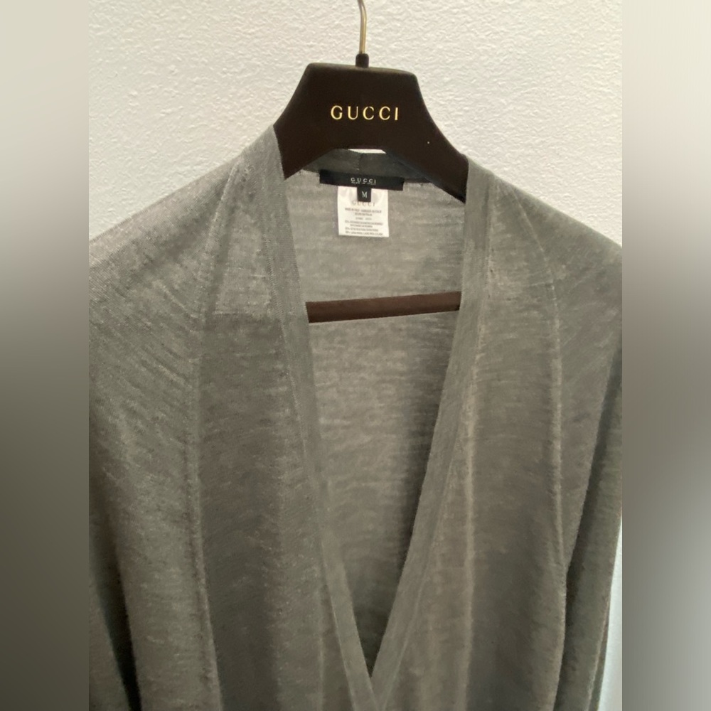 Gucci cashmere, silk and wool cardigan with gold designer buttons and gold logo. - Picture 9 of 16